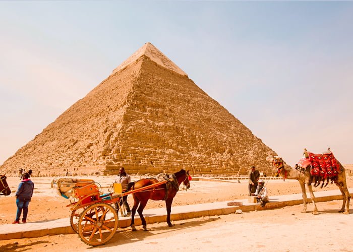 Private Day Tour to Egyptian Museum and Pyramids of Giza from Port Said
