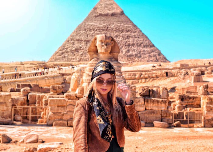 amazing shot for girl in front of the sphinx